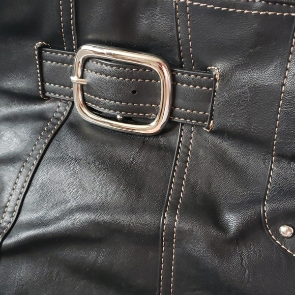 Cato faux vegan distressed leather buckle shoulder bag - Picture 4 of 5